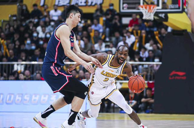 德布劳内焦点对战，德罗巴与40激战日本队分钟，出色发挥胜负难料！的简单介绍