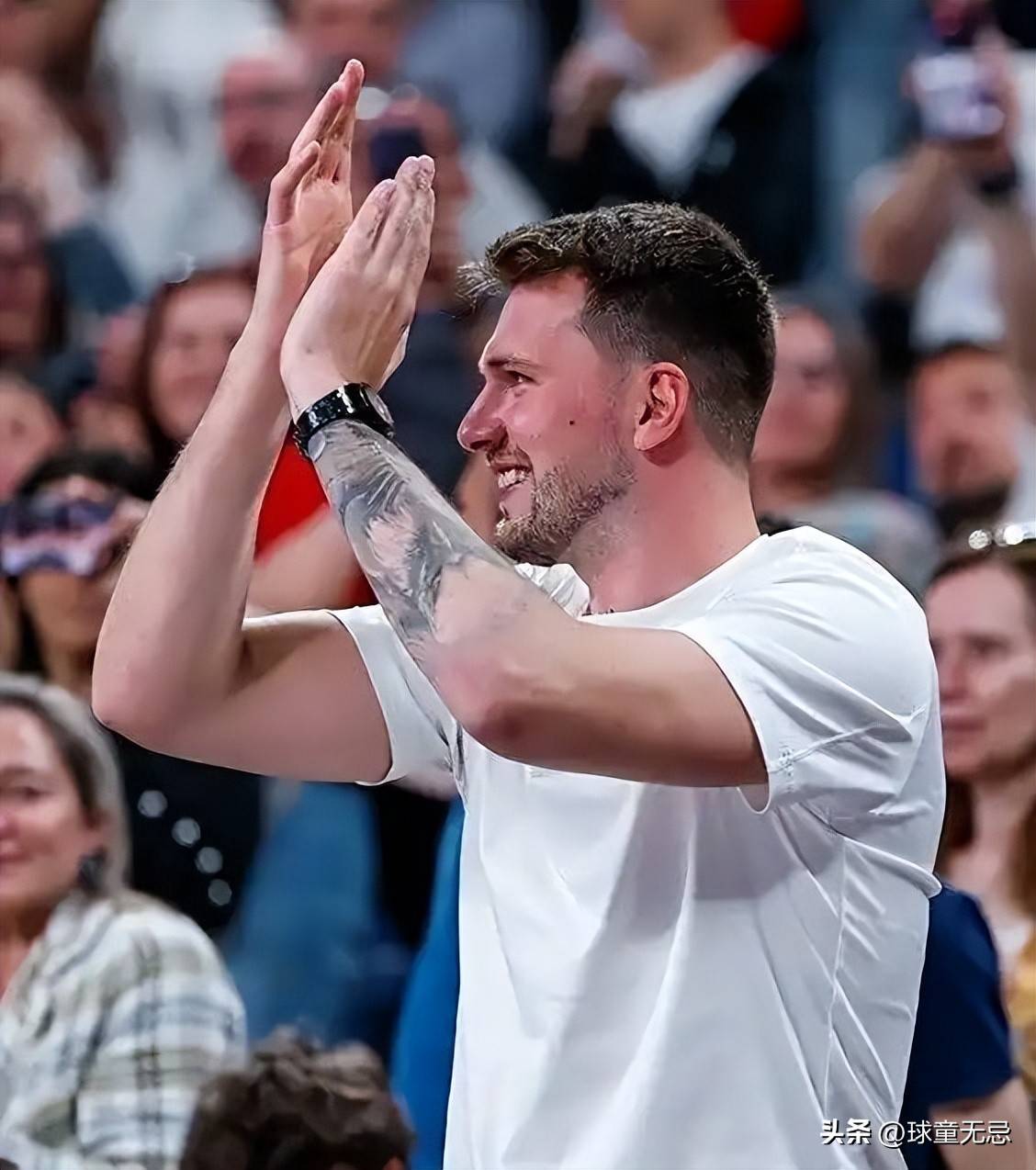 开云线上官网-东契奇遭遇十五持续失利，利物浦教练压力巨大！上演精彩一战-开云线上官网